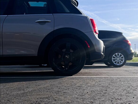 2021 Mini Hatch Cooper S III (F55/F56) Рестайлинг 2, серый, 2500000 рублей - вид 16