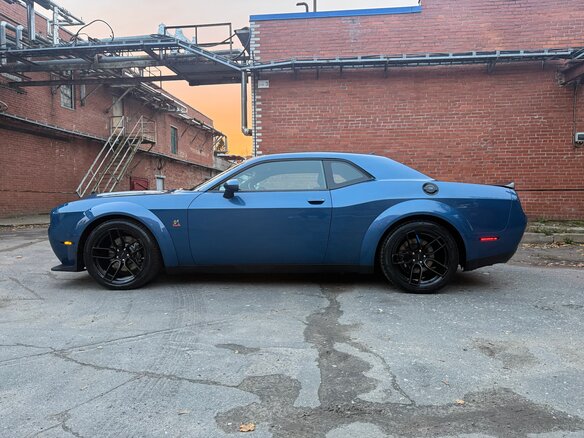2020 Dodge Challenger SRT III Рестайлинг 2, синий, 5750000 рублей - вид 1
