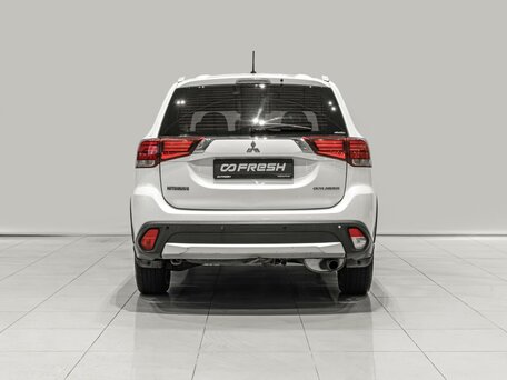 2015 Mitsubishi Outlander III Рестайлинг 2, белый, 1090000 рублей, вид 3