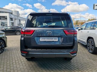 2026 Toyota Land Cruiser 300 Series, серый, 16990000 рублей, вид 5