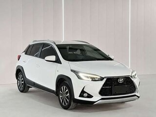 2022 Toyota Yaris L X XP150 Рестайлинг, белый, 1130000 рублей, вид 2