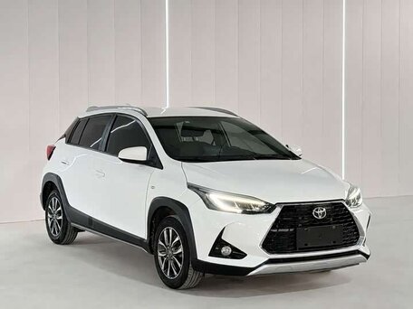 2022 Toyota Yaris L X XP150 Рестайлинг, белый, 1130000 рублей, вид 2