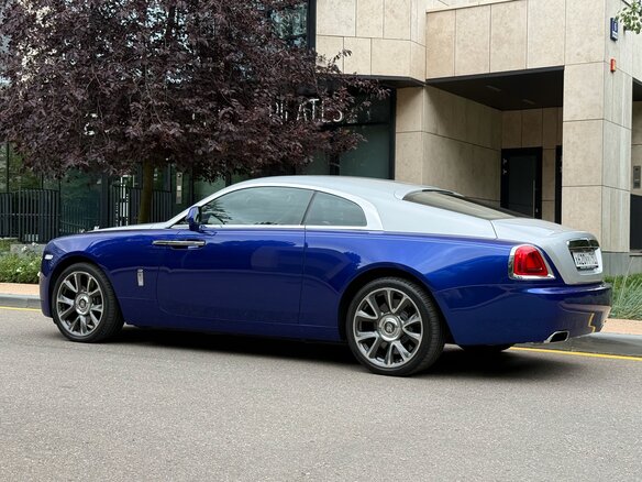 2017 Rolls-Royce Wraith, синий, 20450000 рублей - вид 3