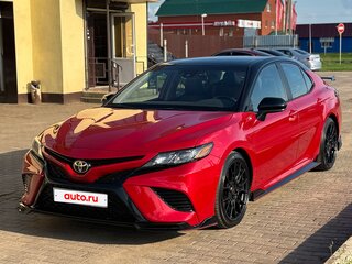 2020 Toyota Camry US Market VIII (XV70) Рестайлинг, красный, 3700000 рублей, вид 1