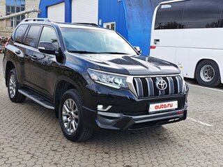 2020 Toyota Land Cruiser Prado 150 Series Рестайлинг 2, чёрный, 4500000 рублей, вид 2