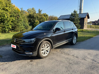 2017 Volkswagen Tiguan II, чёрный, 1980000 рублей, вид 1