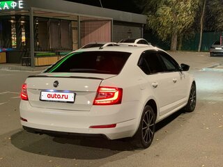 2015 Skoda Octavia III (A7), белый, 850000 рублей, вид 4
