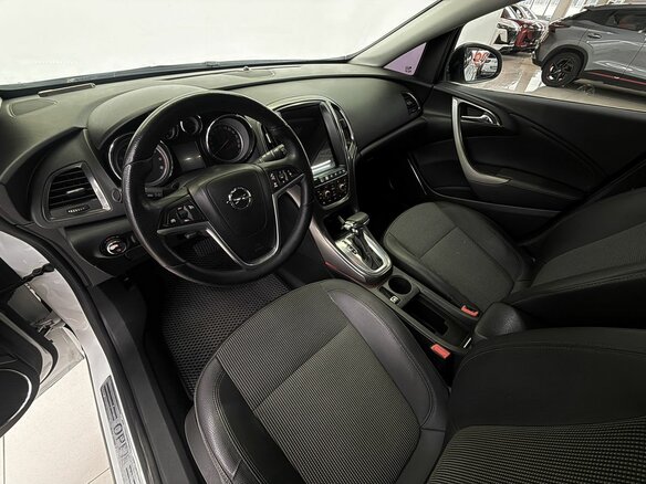 2011 Opel Astra J, белый, 615000 рублей - вид 19