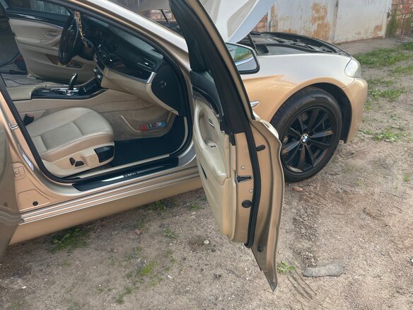 2011 BMW 5 серии 523i VI (F10/F11/F07), бежевый, 1200000 рублей - вид 8