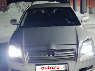 2004 Toyota Avensis II, серебристый, 690000 рублей, вид 3