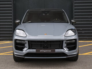 2025 Porsche Cayenne Turbo GT Coupé III Рестайлинг, серый, 31000000 рублей, вид 3
