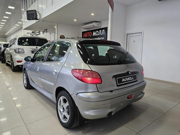 2002 Peugeot 206, серый, 349000 рублей - вид 5
