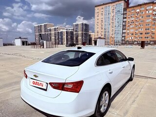 2022 Chevrolet Malibu IX Рестайлинг, белый, 1550000 рублей, вид 5