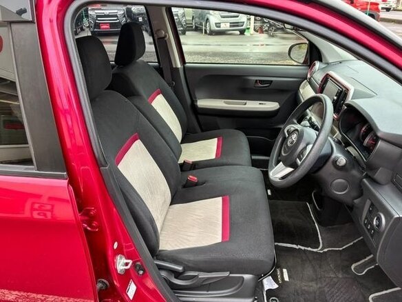 2017 Toyota Passo III, красный, 730000 рублей - вид 16