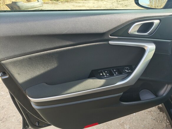 2021 Kia Ceed III Рестайлинг, чёрный, 1850000 рублей - вид 13