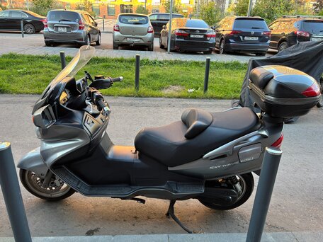 2010 Suzuki Burgman (SkyWave) 650, серый, 440000 рублей, вид 3