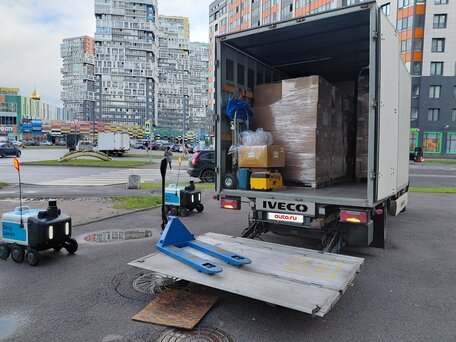 2015 Iveco Daily, красный, 2800000 рублей, вид 3