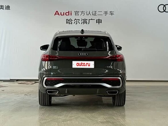 2025 Audi Q5 L III (GU), зелёный, 6190800 рублей - вид 3