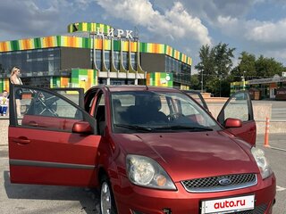 2007 Ford Fiesta Mk5, красный, 499999 рублей, вид 2
