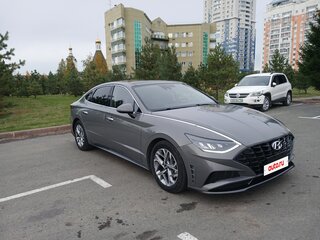 2020 Hyundai Sonata VIII (DN8), серый, 2400000 рублей, вид 4