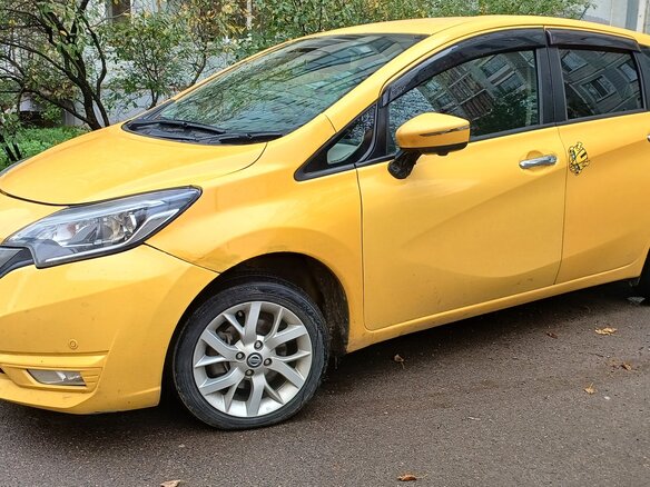 2019 Nissan Note e-Power II Рестайлинг, жёлтый, 940000 рублей