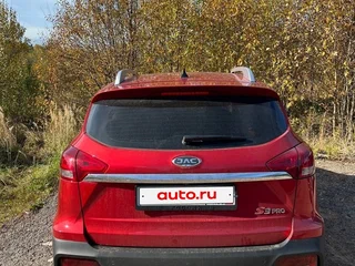 2023 JAC JS3, красный, 1300000 рублей, вид 2