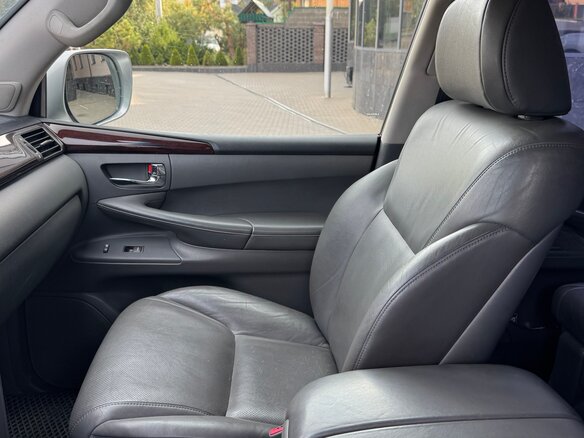 2010 Lexus LX 570 III, серебристый, 3999999 рублей - вид 15