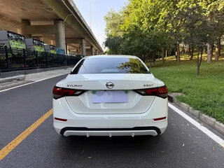 2022 Nissan Sylphy IV (B18), белый, 1430000 рублей, вид 4