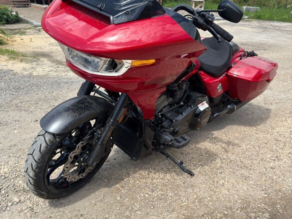 2025 Harley-Davidson CVO Road Glide ST, красный - вид 15