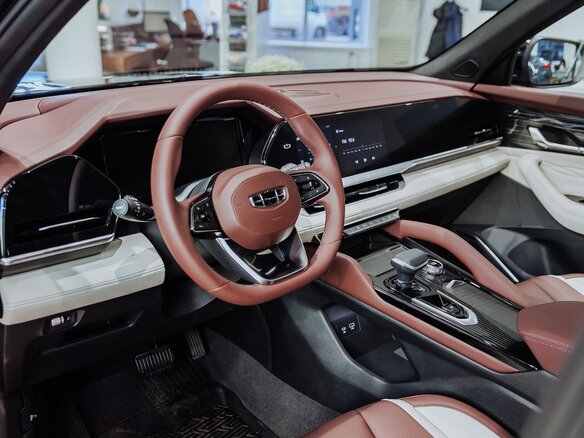 2026 Geely Monjaro, чёрный - вид 21