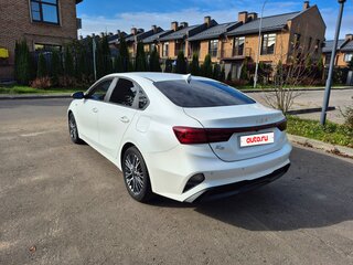 2022 Kia K3 II Рестайлинг, белый, 2390000 рублей, вид 5