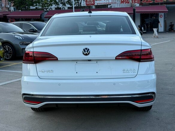 2023 Volkswagen Bora IV (China Market) Рестайлинг, белый, 1350678 рублей - вид 4
