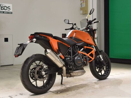 2017 KTM 690 Duke R, оранжевый, 577000 рублей, вид 5
