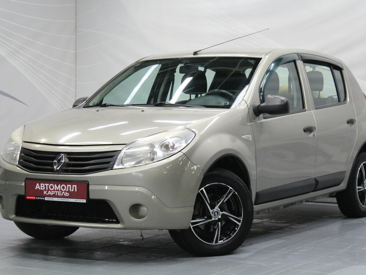 Открыть фотографии: Renault Sandero I