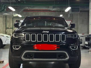 2017 Jeep Grand Cherokee IV (WK2) Рестайлинг, чёрный, 4070000 рублей, вид 3