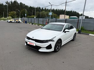 2021 Kia K5 III, белый, 1950000 рублей, вид 1