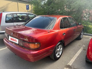 1993 Toyota Camry III (XV10), красный, 600000 рублей, вид 2