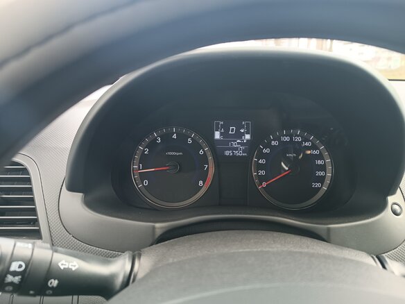2014 Hyundai Solaris I Рестайлинг, чёрный, 780000 рублей - вид 8
