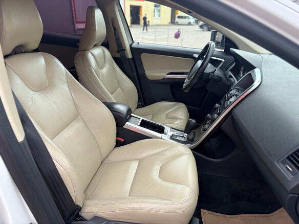 2012 Volvo XC60 I, белый - вид 15