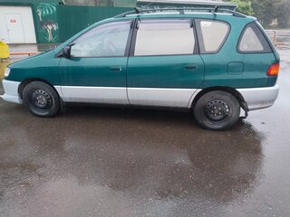 1998 Toyota Ipsum I (M10), зелёный, 550000 рублей, вид 4