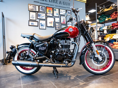 2026 Royal Enfield Goan Classic 350, красный, 537000 рублей, вид 2