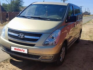2010 Hyundai H-1 II, бежевый, 1650000 рублей, вид 1