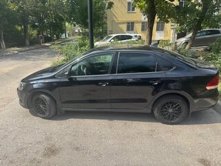 2015 Volkswagen Polo V, чёрный, 1000000 рублей, вид 3