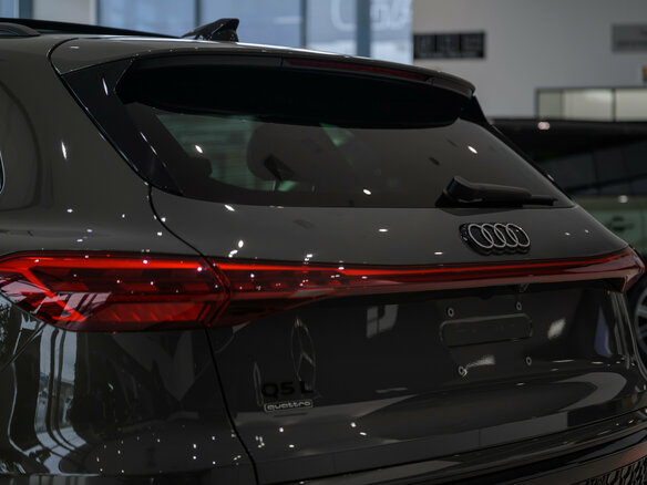 2026 Audi Q5 L III (GU), зелёный, 7540000 рублей - вид 9