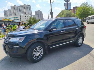 2018 Ford Explorer V Рестайлинг 2, чёрный, 2500000 рублей, вид 3