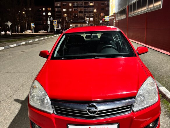 2008 Opel Astra H Рестайлинг, красный, 410000 рублей - вид 1
