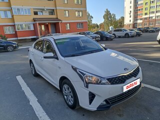 2021 Kia Rio IV Рестайлинг, белый, 1160000 рублей, вид 2