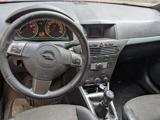 2006 Opel Astra GTC H, красный, 349000 рублей, вид 5
