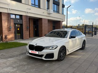 2021 BMW 5 серии 520i VII (G30/G31/G38) Рестайлинг, белый, 4600000 рублей, вид 4