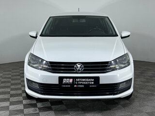 2018 Volkswagen Polo V Рестайлинг, белый, 995000 рублей, вид 2